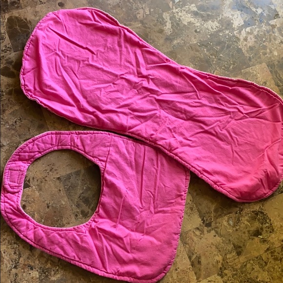 Handmade pink camo bib and bib cloth set . - Picture 2 of 2